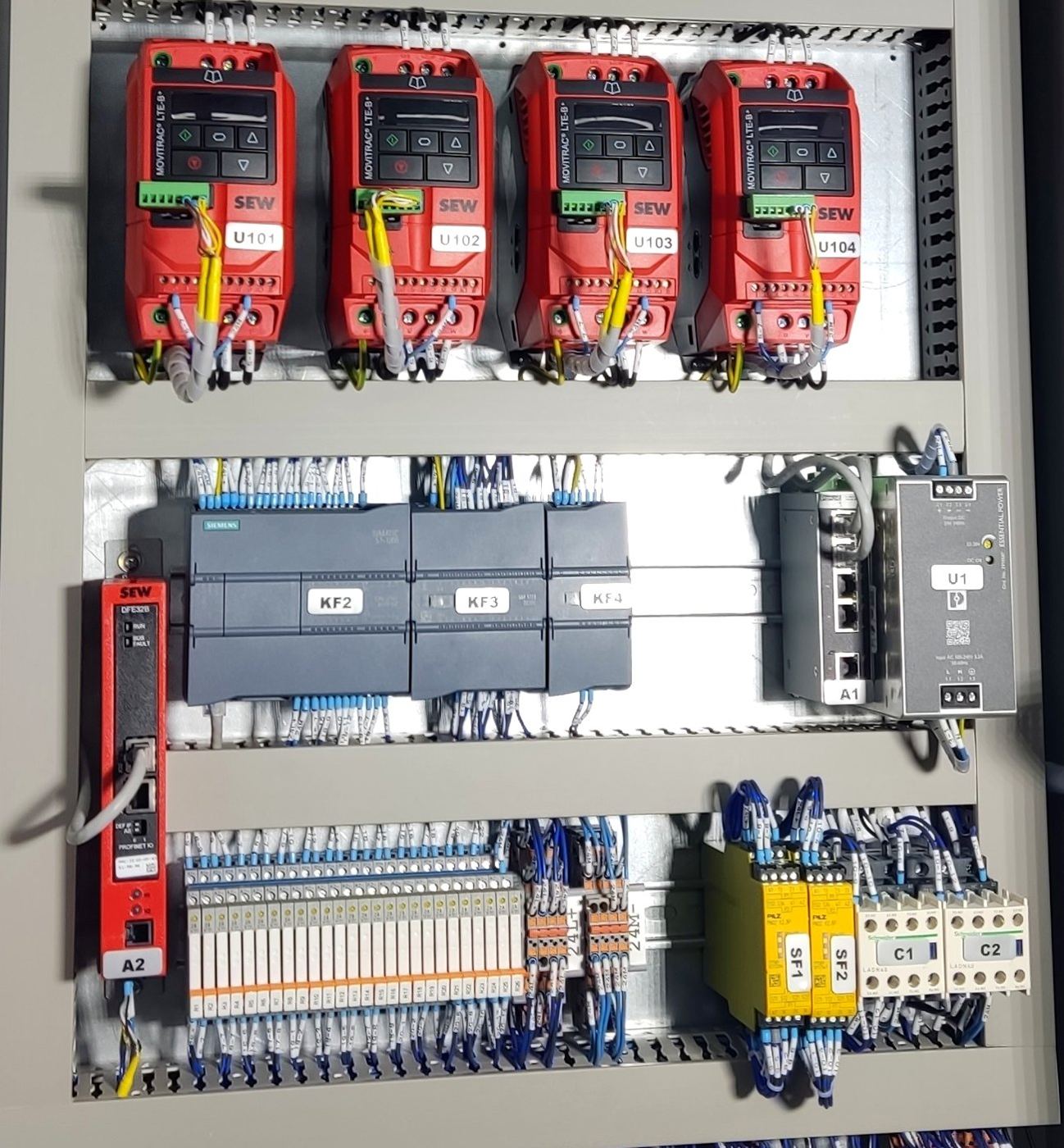 Control panel with SEW Movitrac drive, Siemens S7-1200 PLC and safety relay
